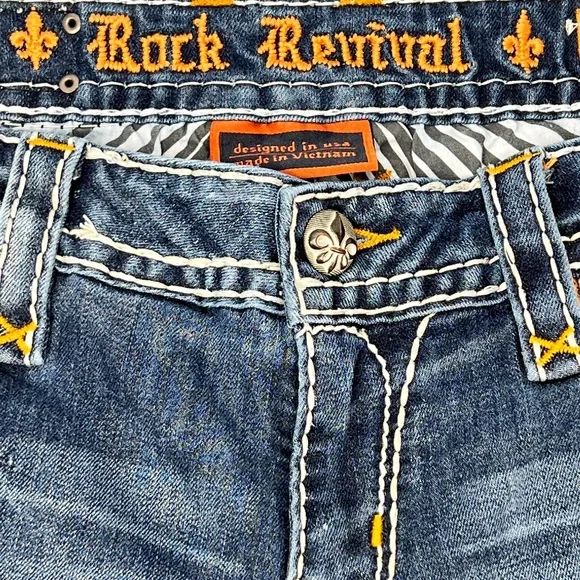 Super sexy Rock Revival Cameo Boot Cut Jeans Size 31